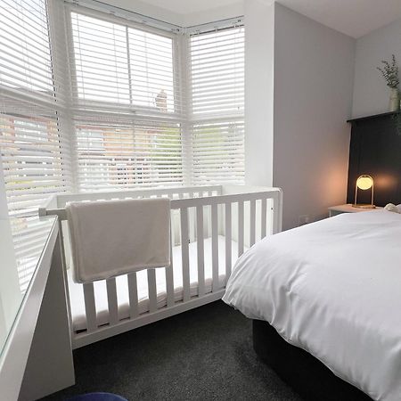 Campbells Crib Apartment Maidstone Exterior photo