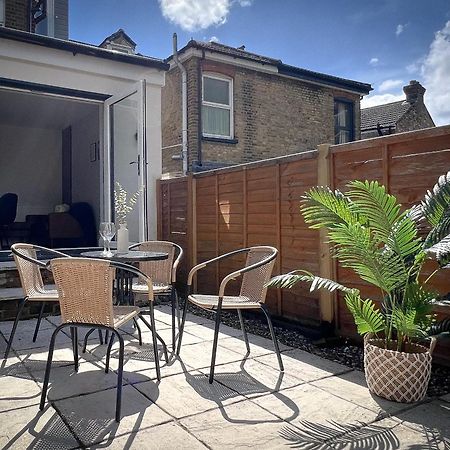 Campbells Crib Apartment Maidstone Exterior photo